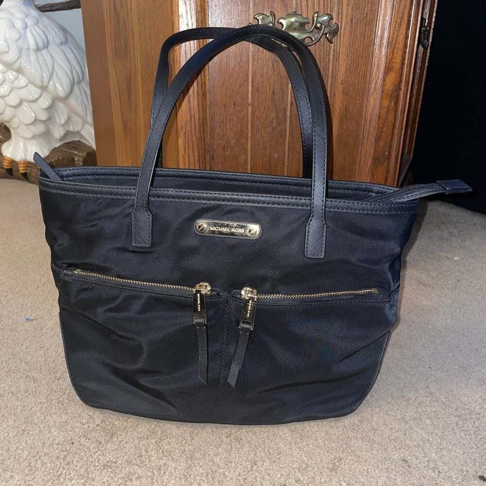 Like NewMichael Kors Kempton Medium Nylon Pocket Tote
